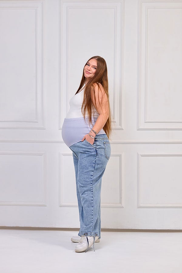 2x1 Light Wash Wide-Leg Maternity Jeans - Comfortable & Practical | Tobay