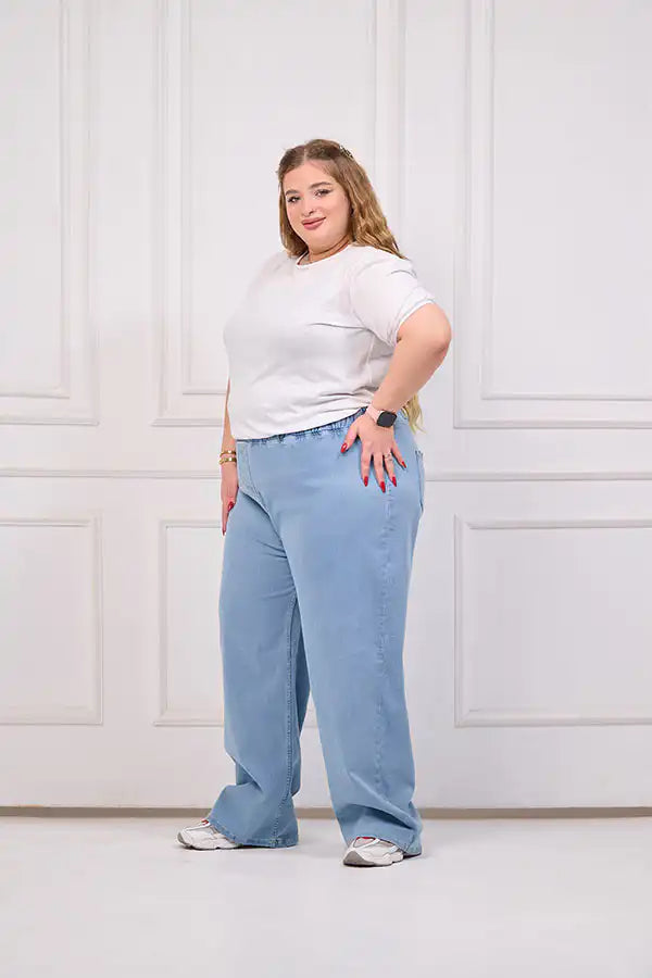 Plus Size Wide Leg Light Wash Jeans | Tobay