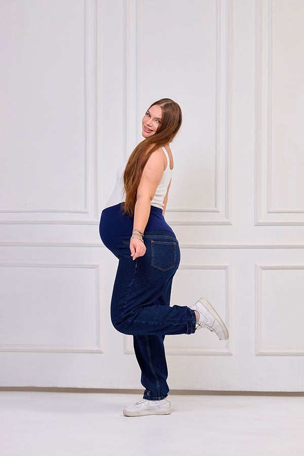 Maternity Boyfriend Jeans - Comfortable & Modern | Tobay