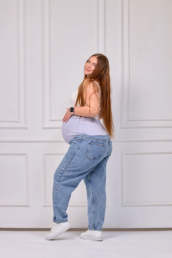 Maternity Boyfriend Jeans - Comfortable & Modern | Tobay