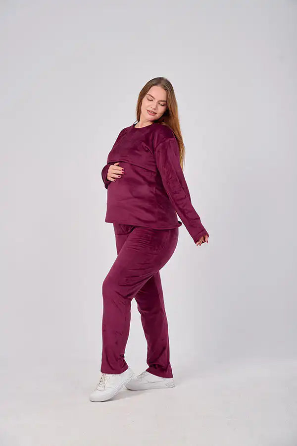 Complete winter maternity and nursing set