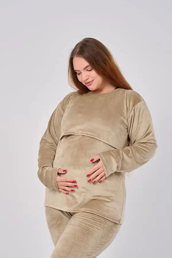 Complete winter maternity and nursing set