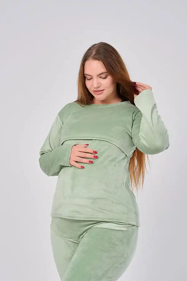 Complete winter maternity and nursing set