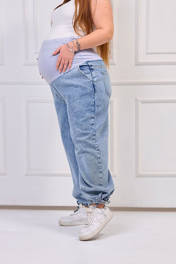 2x1 Light Wash Wide-Leg Maternity Jeans - Comfortable & Practical | Tobay
