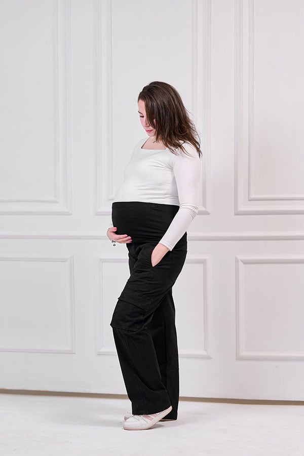 Tobay - Gabardine Cargo Maternity Pants - Black - Comfortable for a practical look